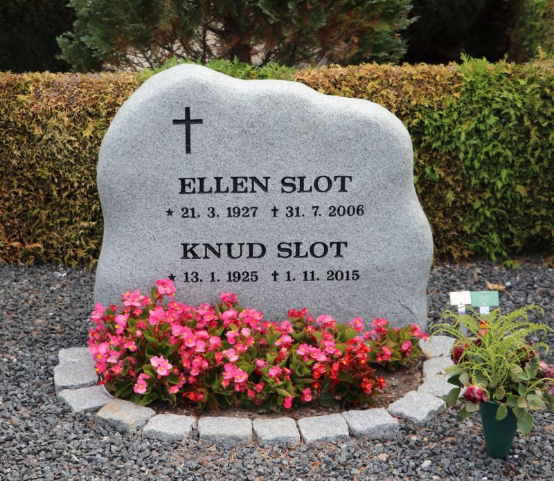 Knud Slot.JPG
